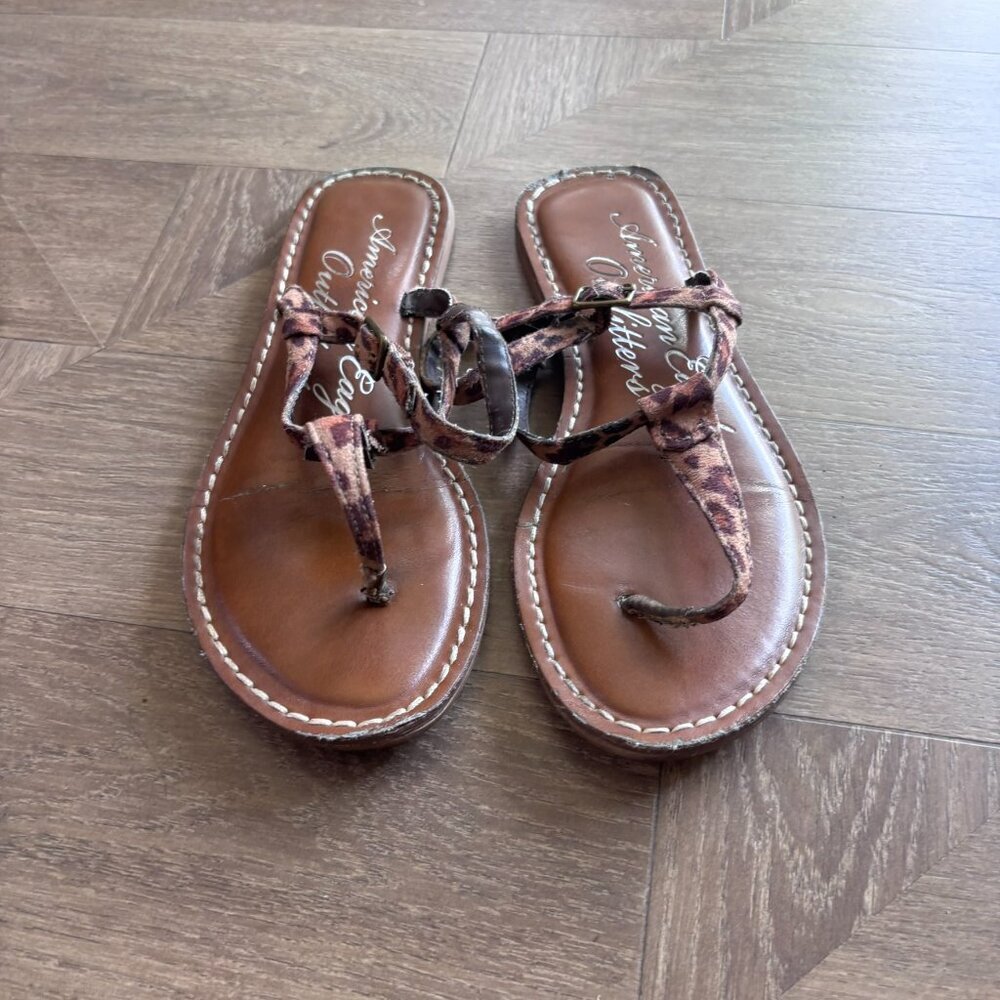 American Eagle Outfitters Leopard Buckle Thong Sandals. - Picture 2 of 9